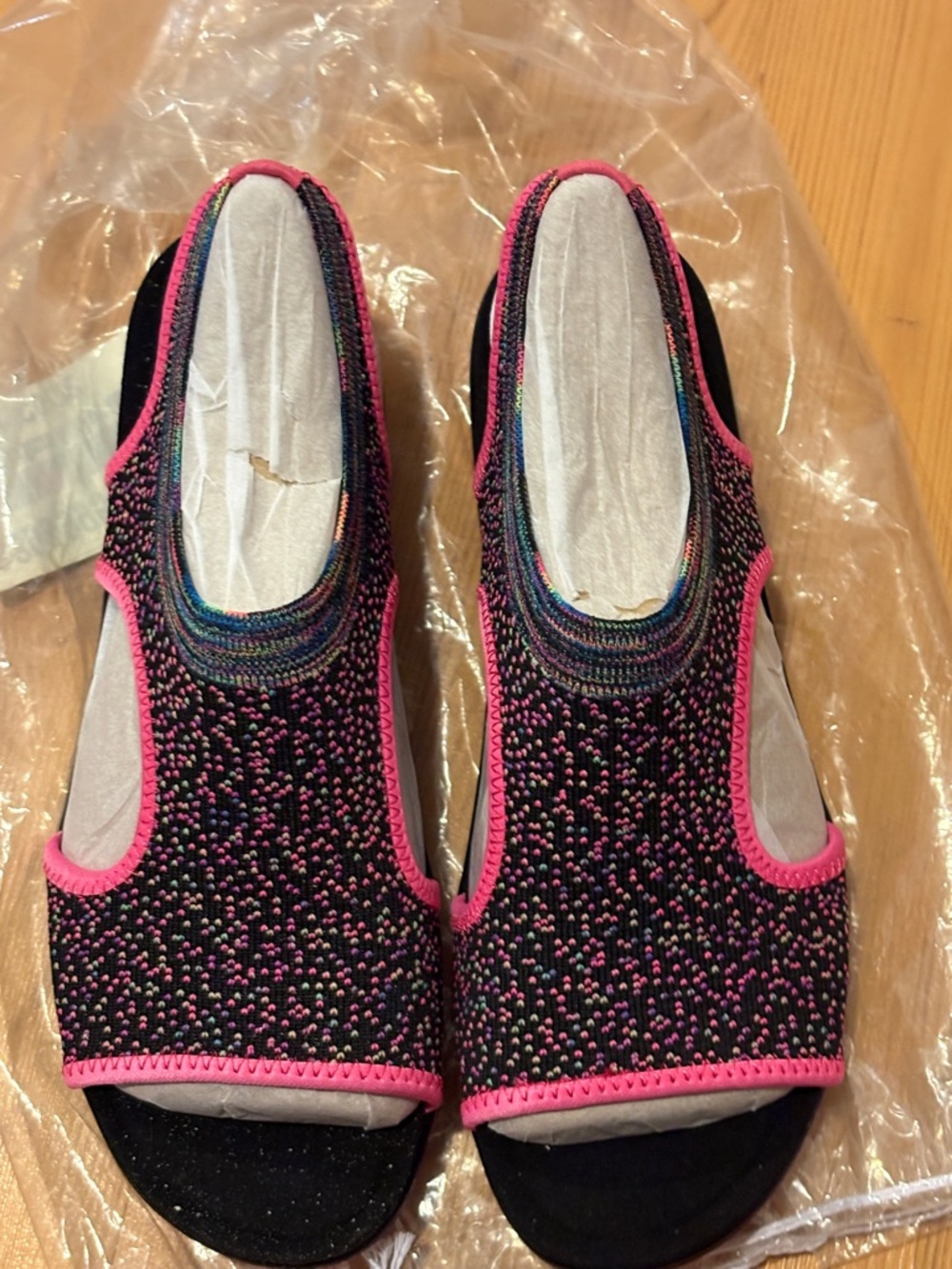 Traq by Alegria Black Knit Slip-On Sandals with Pink Trim size 40(10) no box